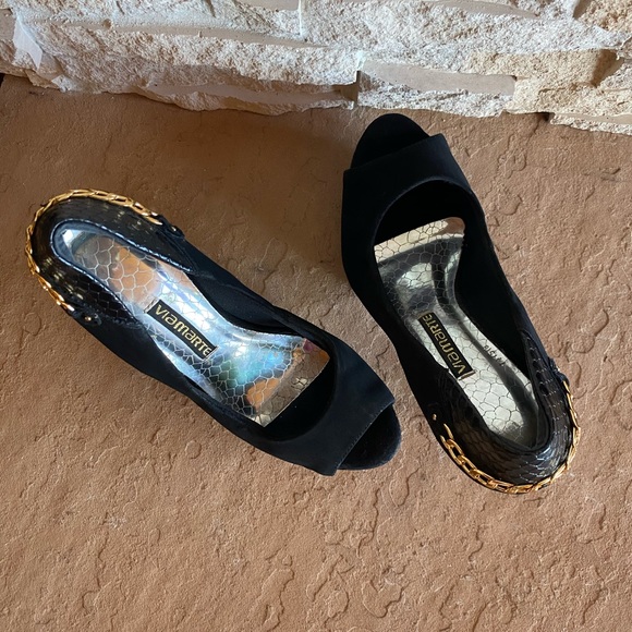 Stunning black & gold pattern heels | women shoes - Picture 6 of 7